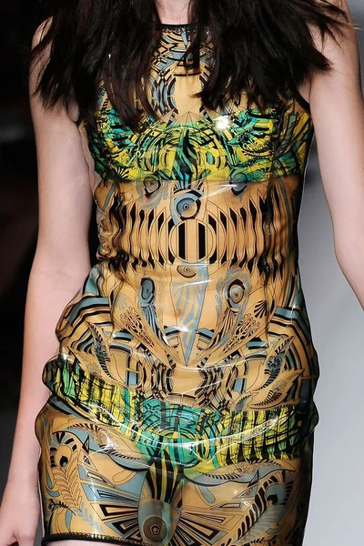 Look 74